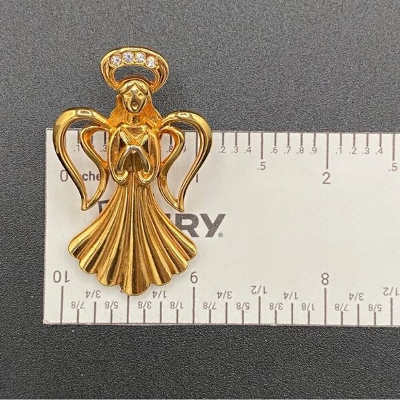 Avon Singing Angel in Gold Tone with Tack Pin Backing Vintage 1990s Avon - Picture 4 of 9